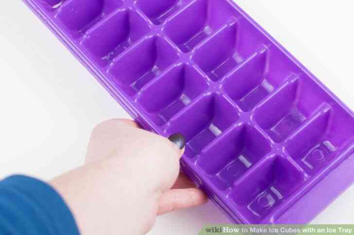 Image intitulée Faire des Cubes de Glace avec un Bac à glaçons Étape 1